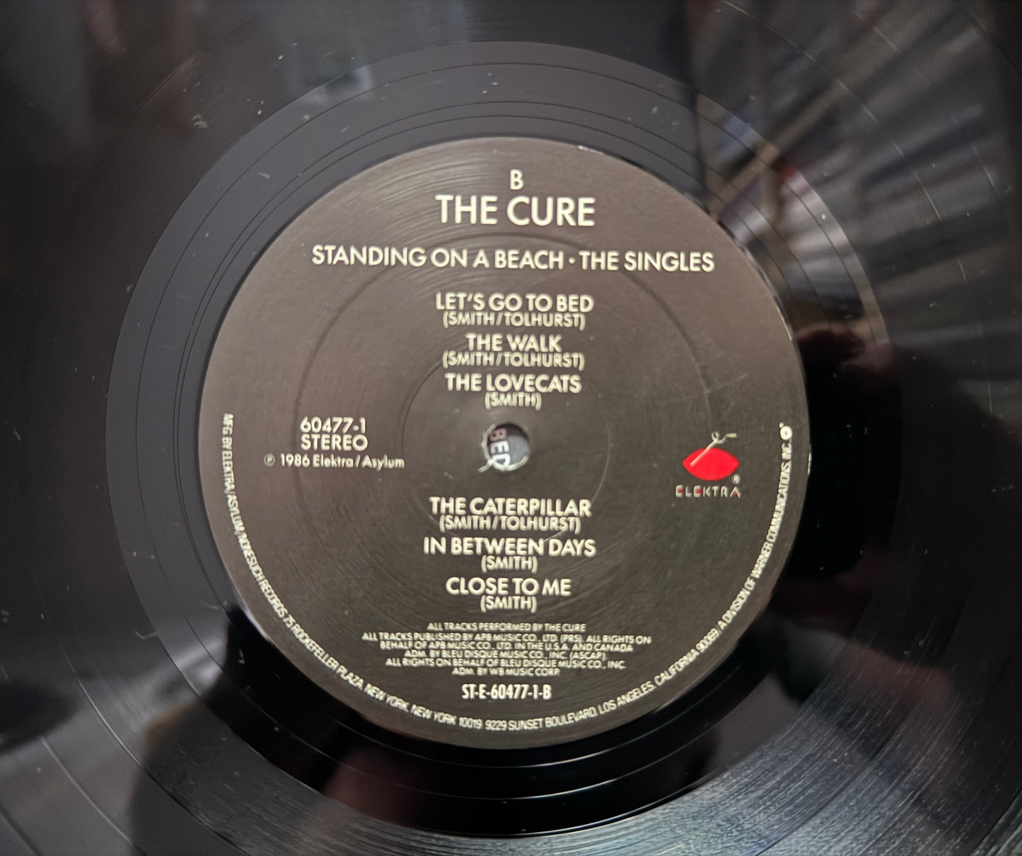 Cure - Standing On A Beach: The Singles (1986 U.S. Allied Press)